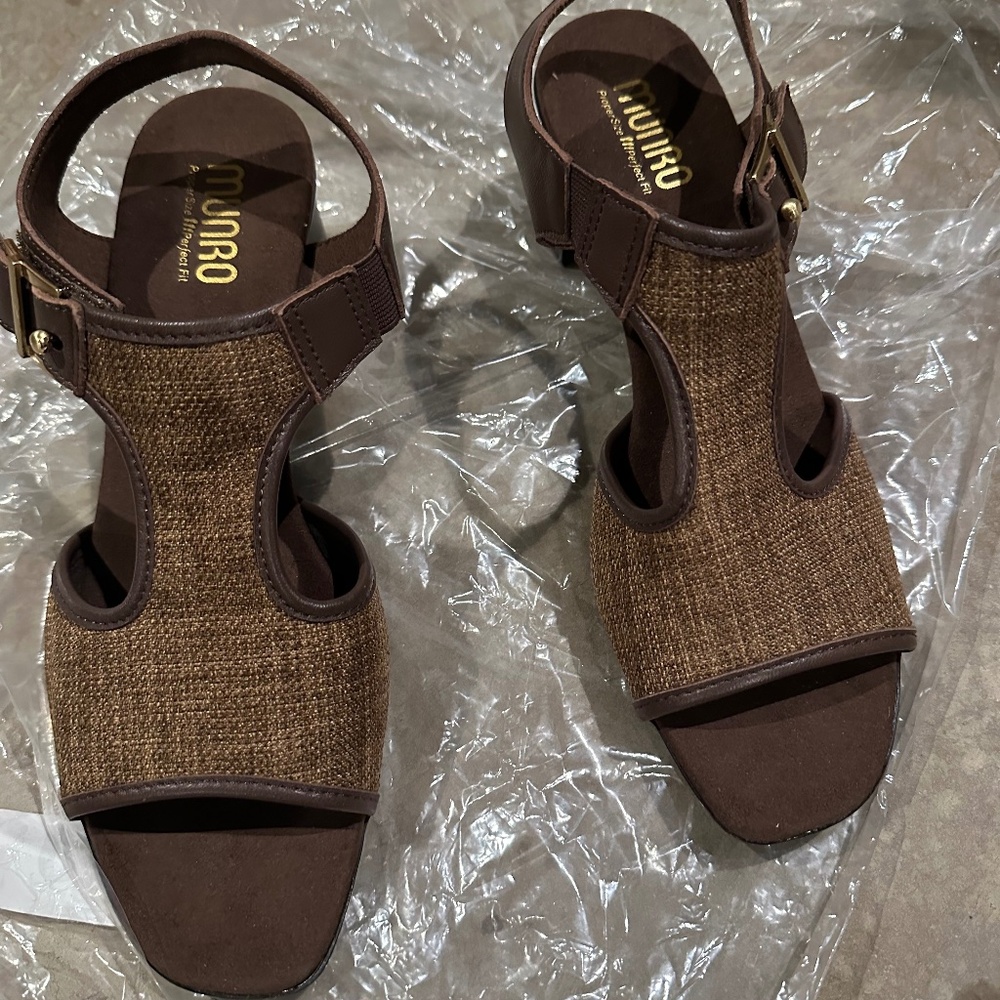Munro Brown Peep Toe Sandal